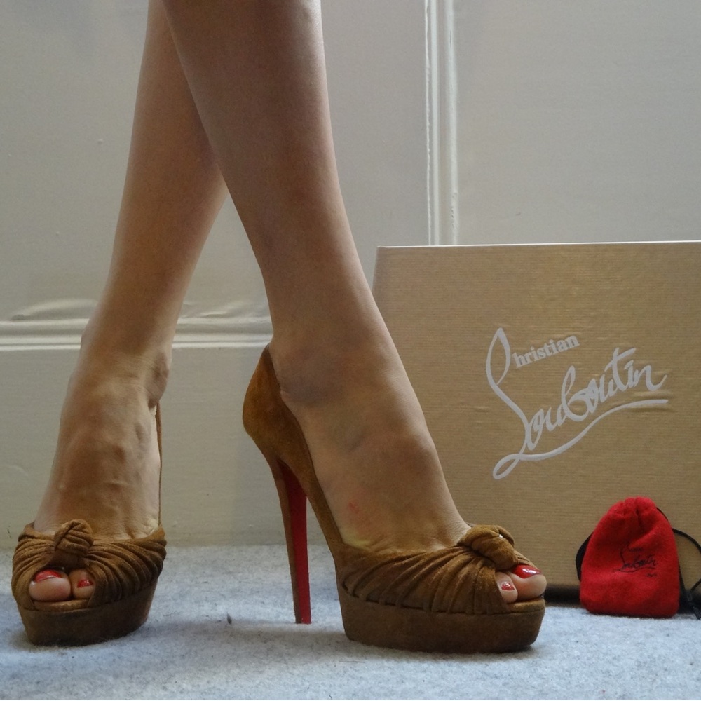 Christian Louboutin Greissimo Pump sz 39 / 8.5